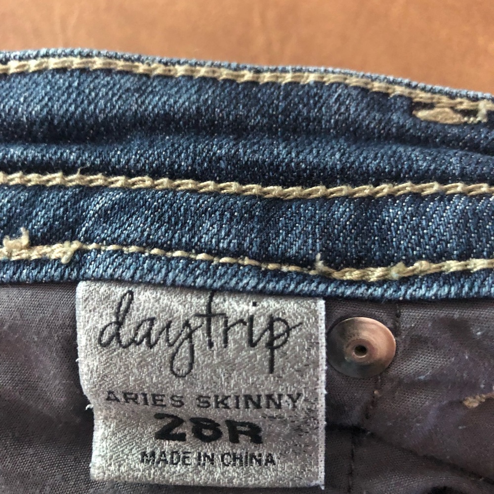 Buckle Daytrip Aries Skinny Jeans
